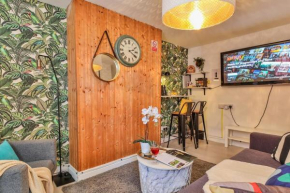 George House - short or long stay with Parking